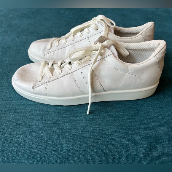 Ecco Street Light Sneaker in white Size 40 - Picture 4 of 8